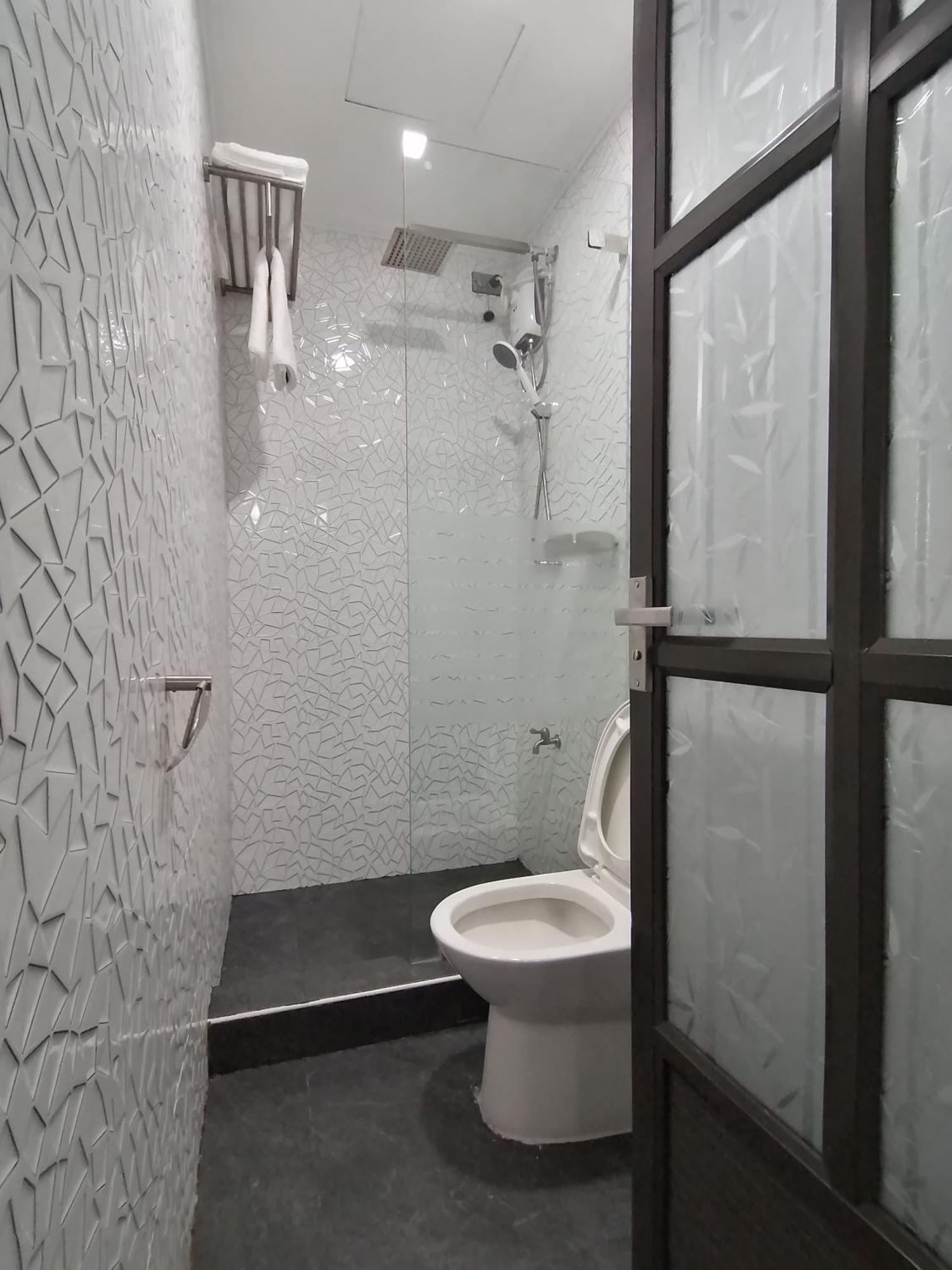 Cozy 2Br Staycation With Balcony Chateau Elysee For 4-6 Pax Paranaque City Exteriér fotografie