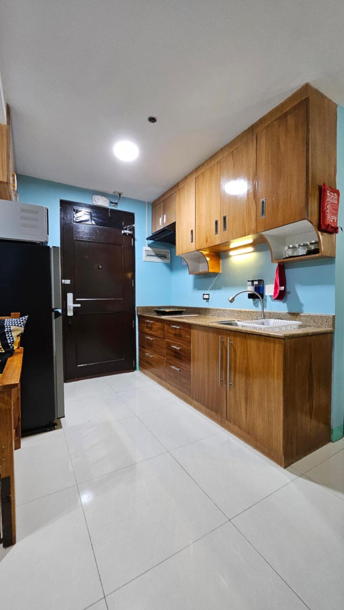 Cozy 2Br Staycation With Balcony Chateau Elysee For 4-6 Pax Paranaque City Exteriér fotografie